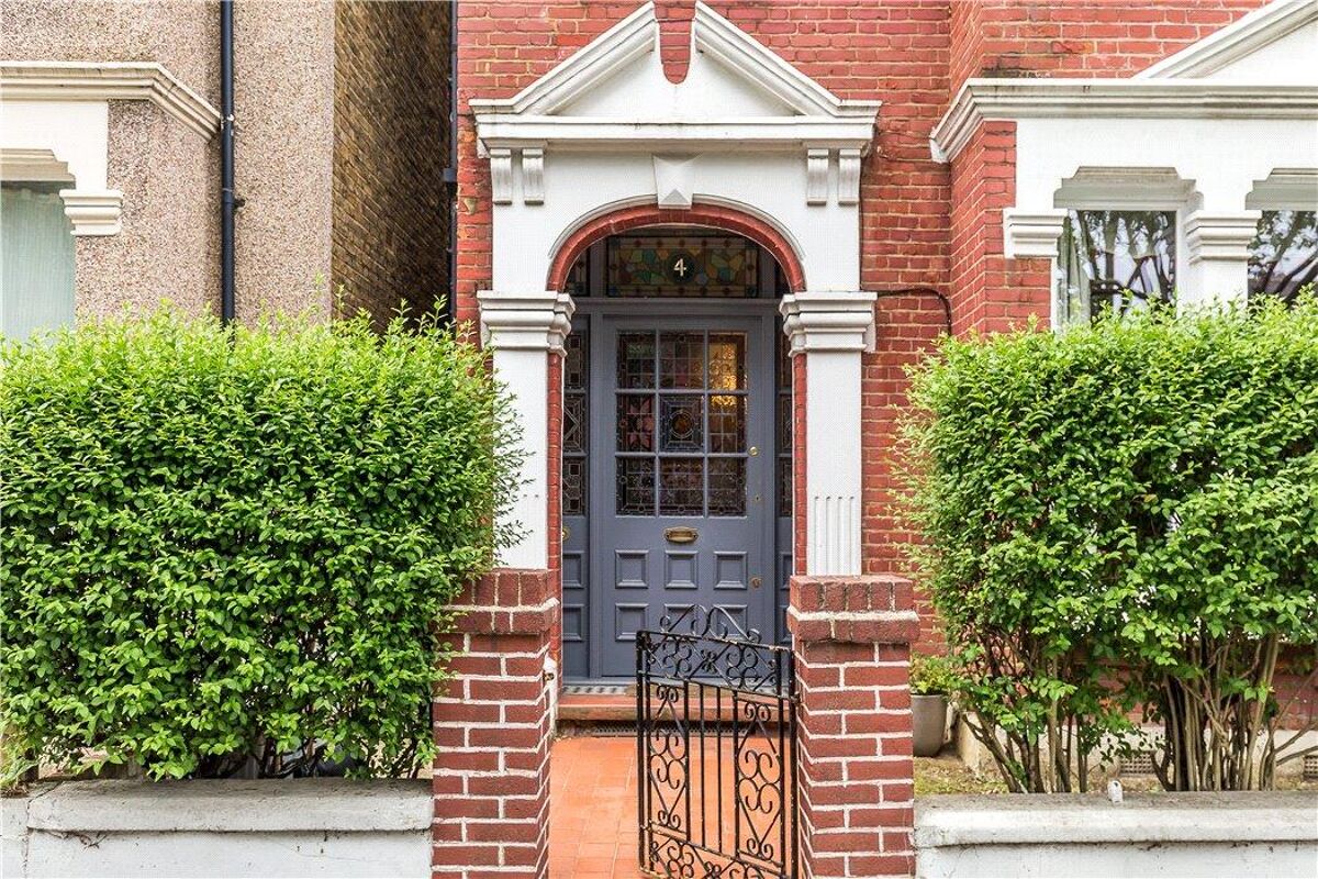 house for sale in Streathbourne Road, Wandsworth, London, SW17