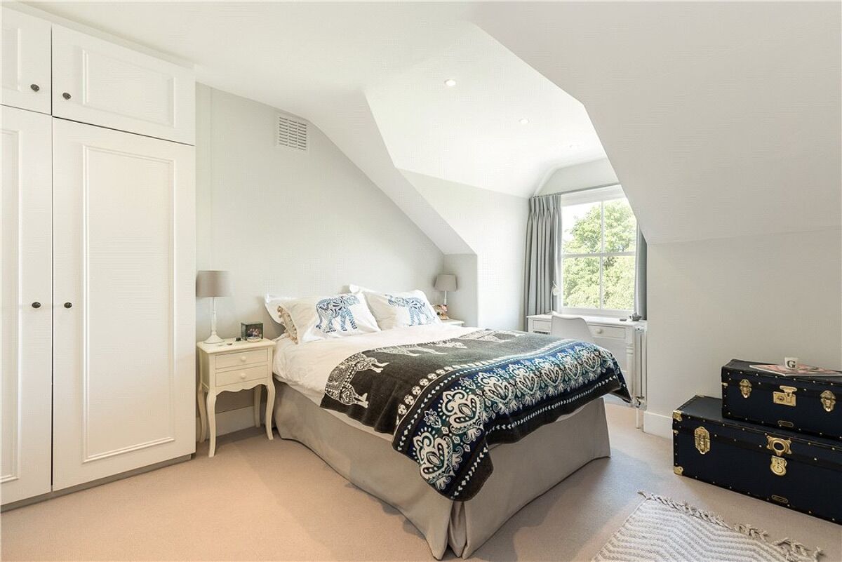 house for sale in Streathbourne Road, Wandsworth, London, SW17
