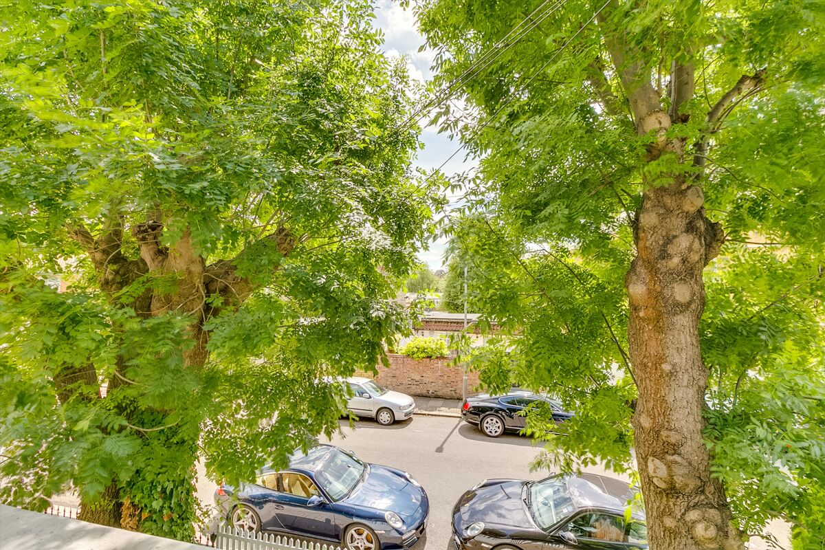 house for sale in Falcon Grove, Battersea, London, SW11. WND110262