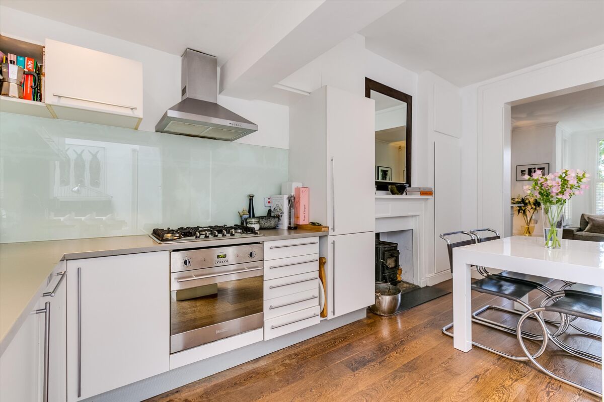 house for sale in Falcon Grove, Battersea, London, SW11. WND110262