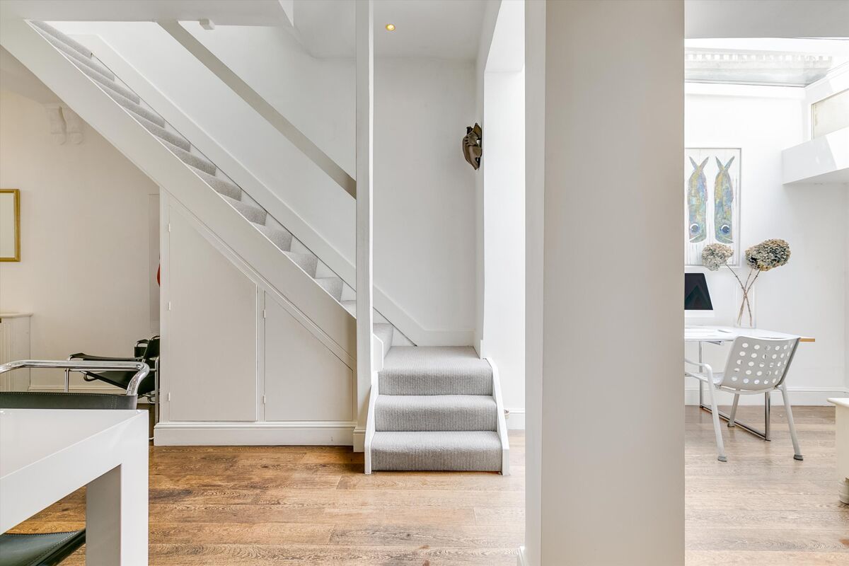 house for sale in Falcon Grove, Battersea, London, SW11. WND110262