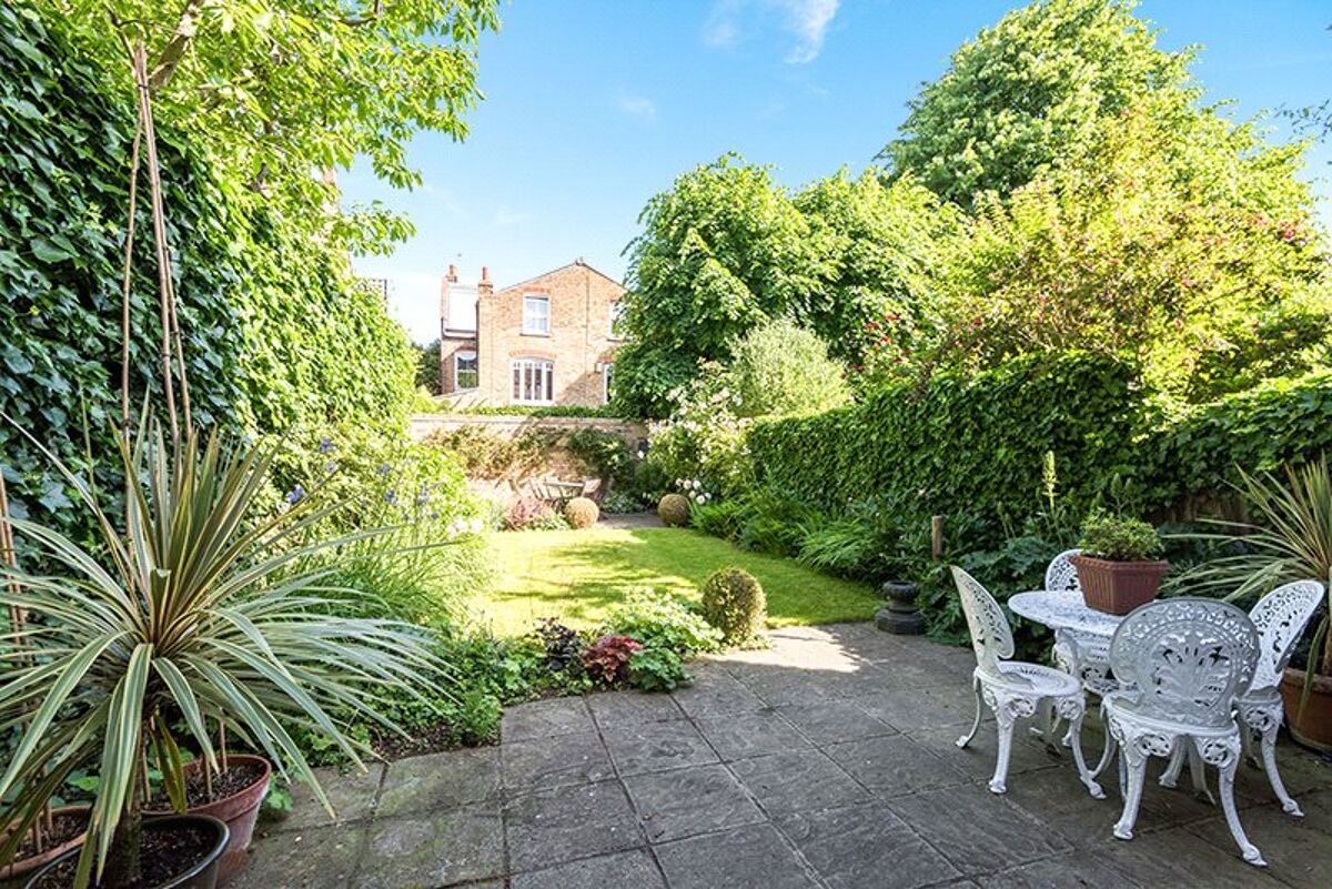 house for sale in Wandsworth Common West Side, Wandsworth, London, SW18