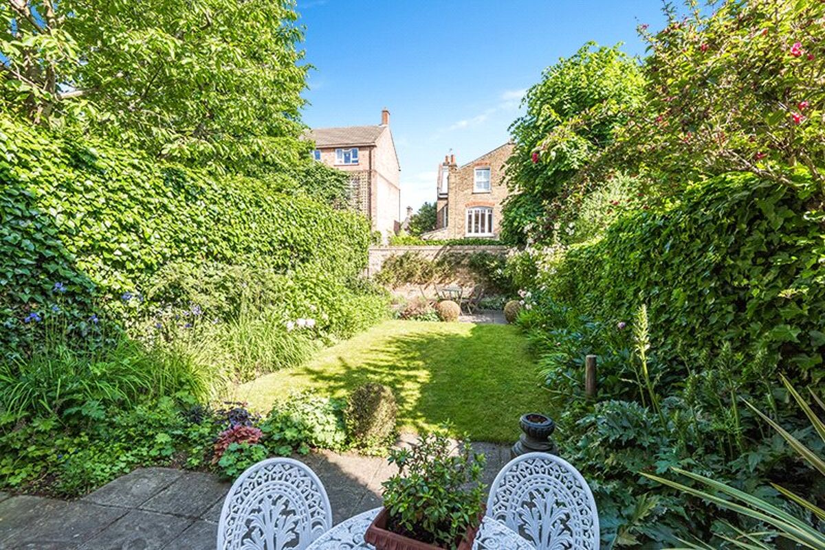 house for sale in Wandsworth Common West Side, Wandsworth, London, SW18