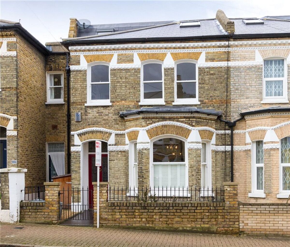 house for sale in Belleville Road, Between The Commons, Wandsworth