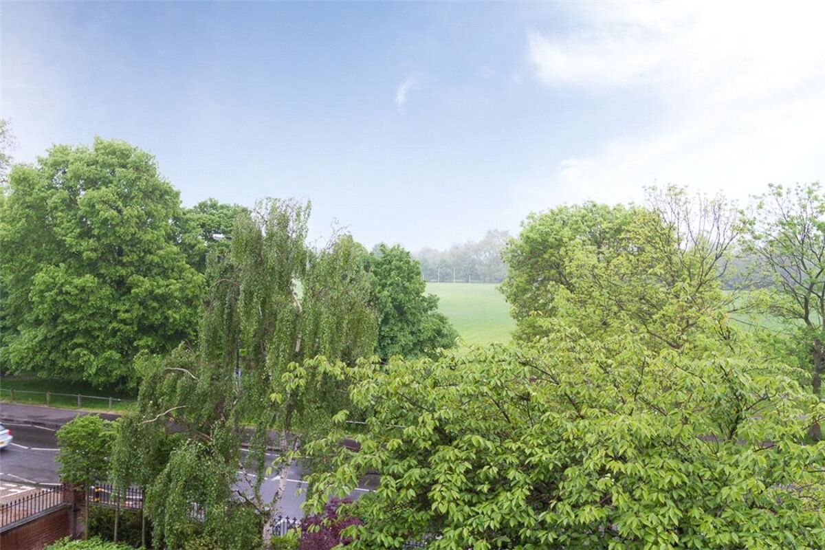 house for sale in Clapham Common North Side, Clapham, London, SW4