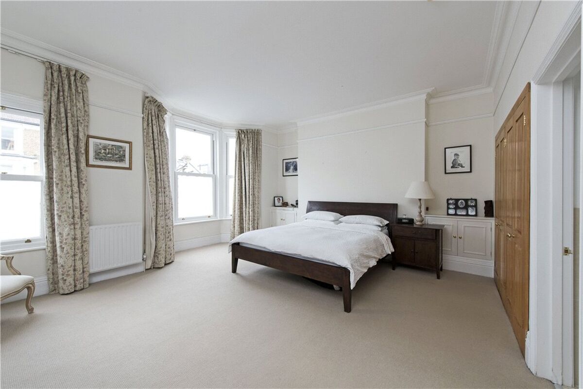 house for sale in Ramsden Road, London, SW12 WND150121 Knight Frank