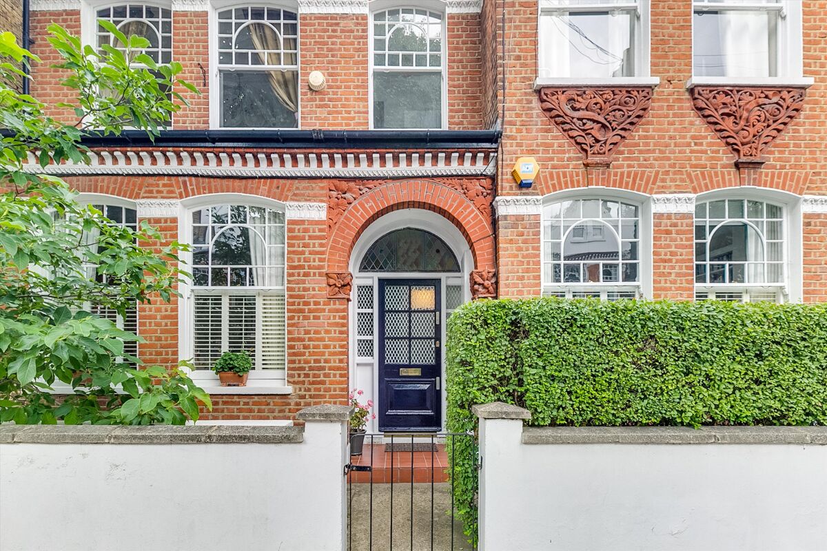 flat for sale in Crockerton Road, London, SW17 WND160152 Knight Frank