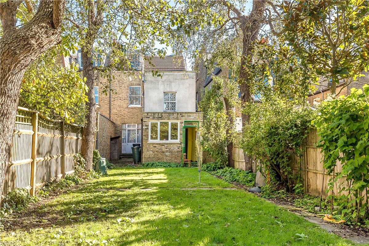 house for sale in Henderson Road, Wandsworth, London, SW18 WND180104