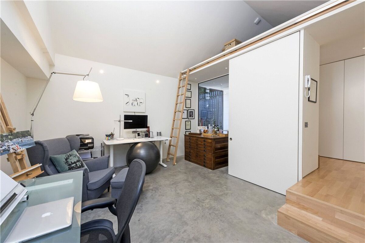 house for sale in Ramsden Gate, 25C Ramsden Road, London, SW12