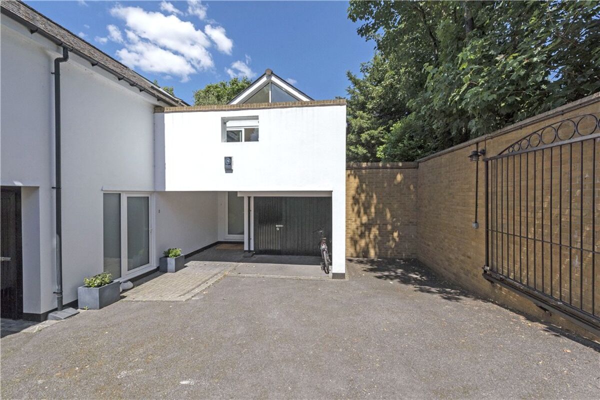 house for sale in Ramsden Gate, 25C Ramsden Road, London, SW12