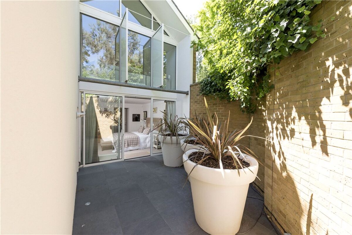 house for sale in Ramsden Gate, 25C Ramsden Road, London, SW12