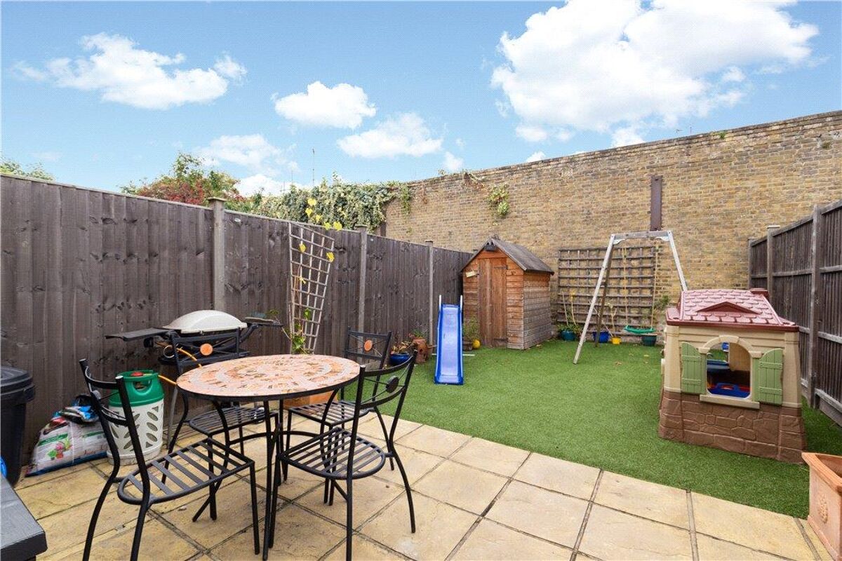 house for sale in Wilna Road, Wandsworth, London, SW18 WND180158