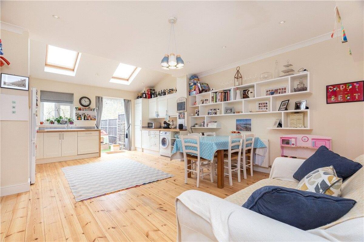 house for sale in Wilna Road, Wandsworth, London, SW18 WND180158
