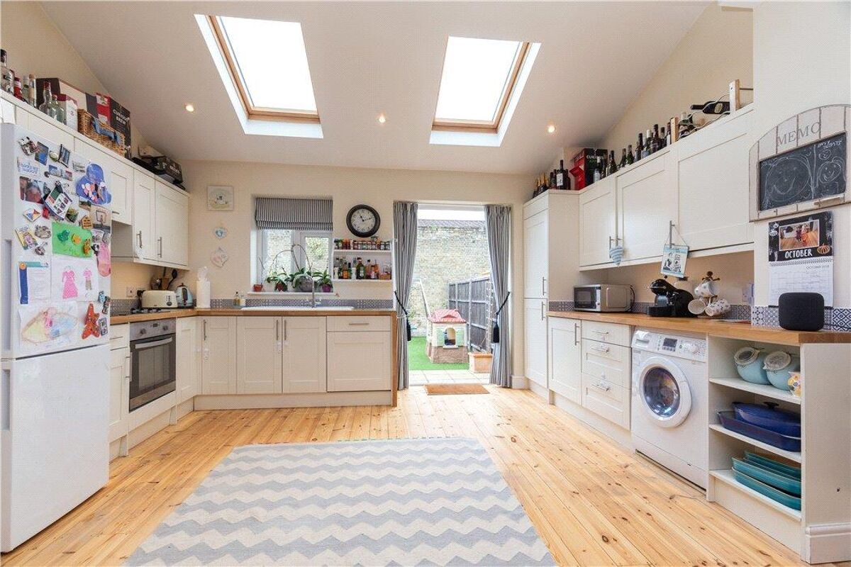 house for sale in Wilna Road, Wandsworth, London, SW18 WND180158