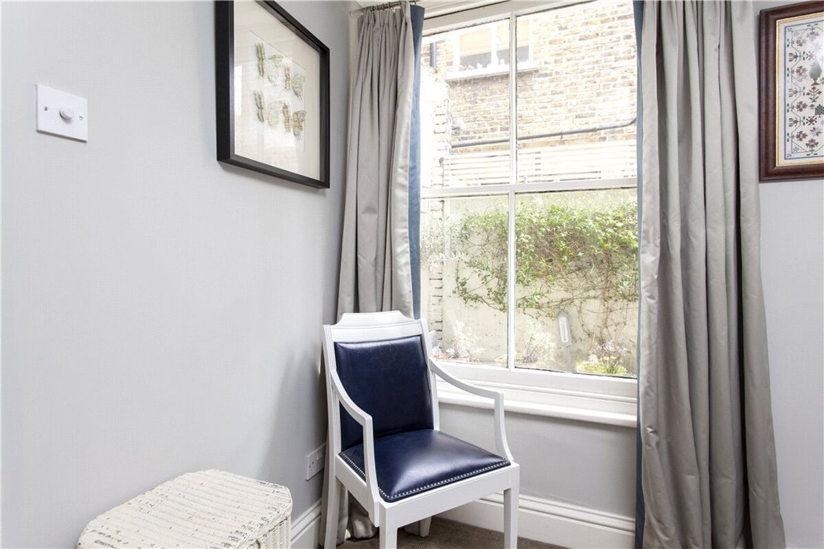flat for sale in Parma Crescent, Battersea, Wandsworth, London, SW11