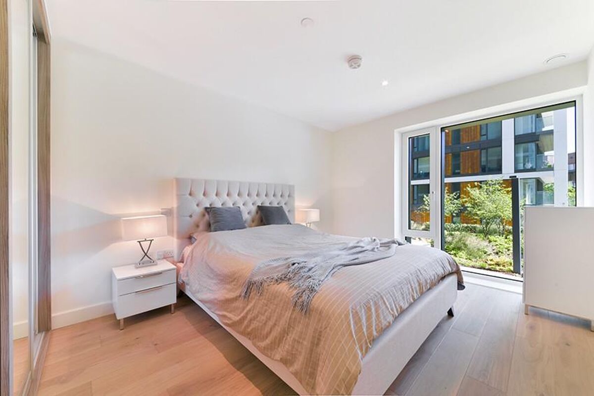 flat to rent in Biring House, Duke Of Wellington Avenue, Woolwich