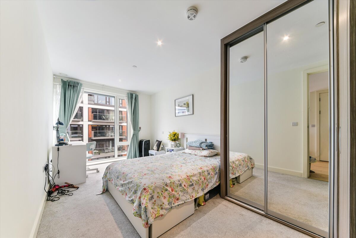 flat to rent in Deveraux House, Duke of Wellington Avenue, Royal