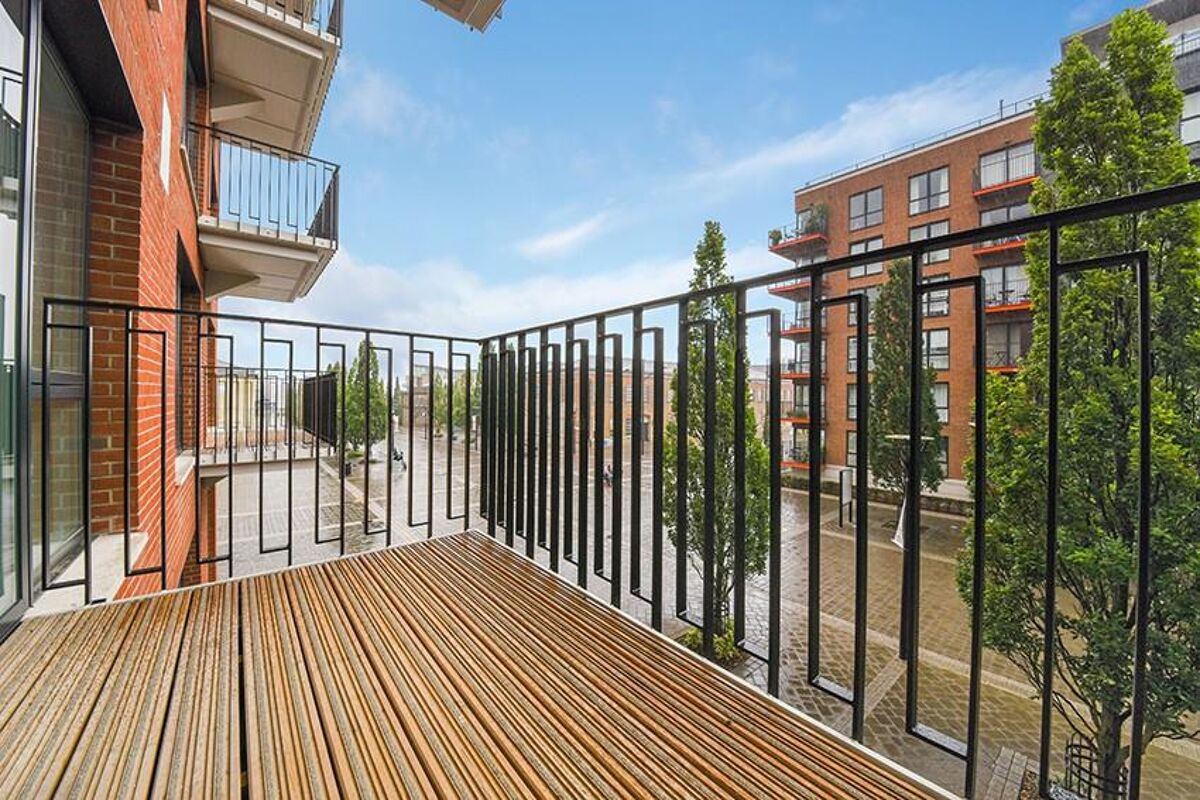 flat to rent in No 1 Street, Woolwich, London, SE18 WOQ012095492