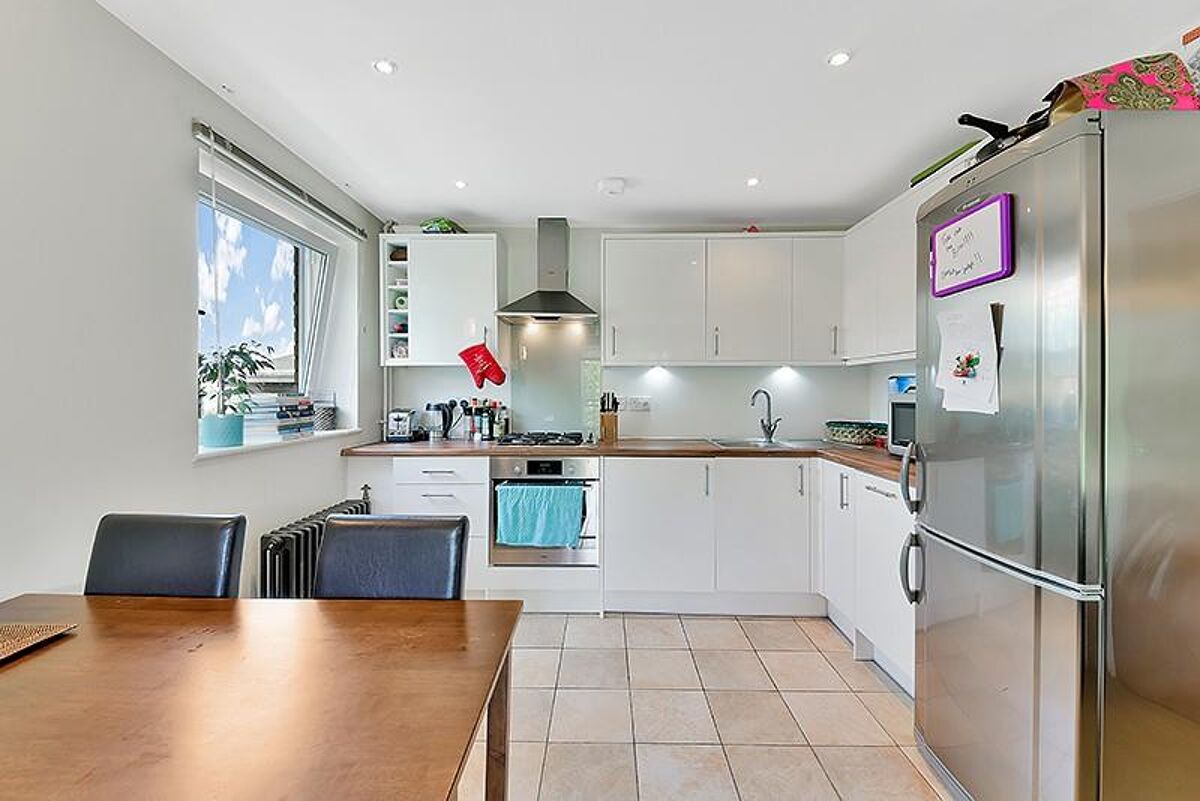 flat to rent in Building 45, Hopton Road, Royal Arsenal Riverside