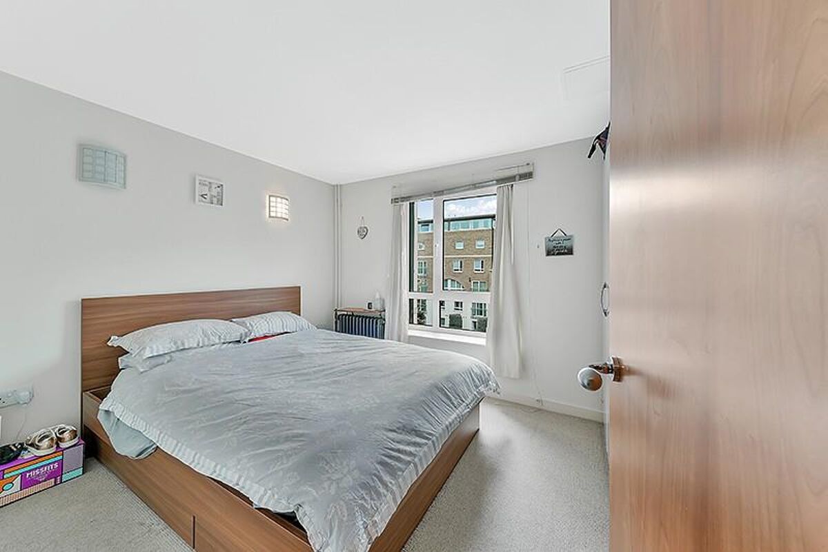 flat to rent in Building 45, Hopton Road, Royal Arsenal Riverside