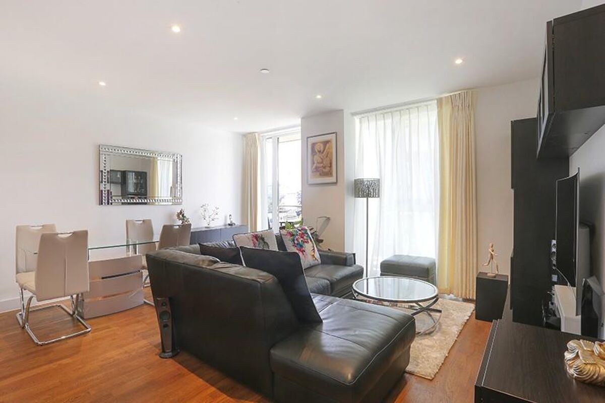 flat to rent in House, Victory Parade, Woolwich, London, SE18