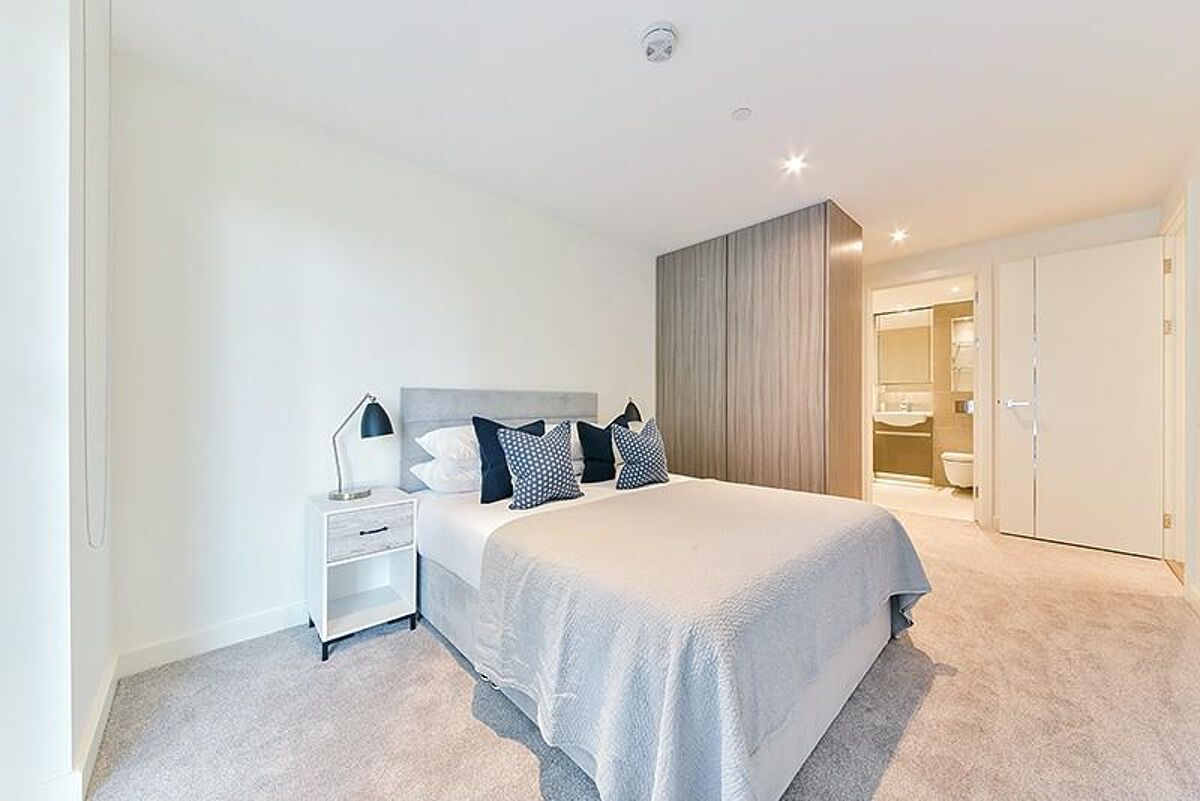 flat to rent in Deveraux House, Duke Of Wellington Avenue, Woolwich