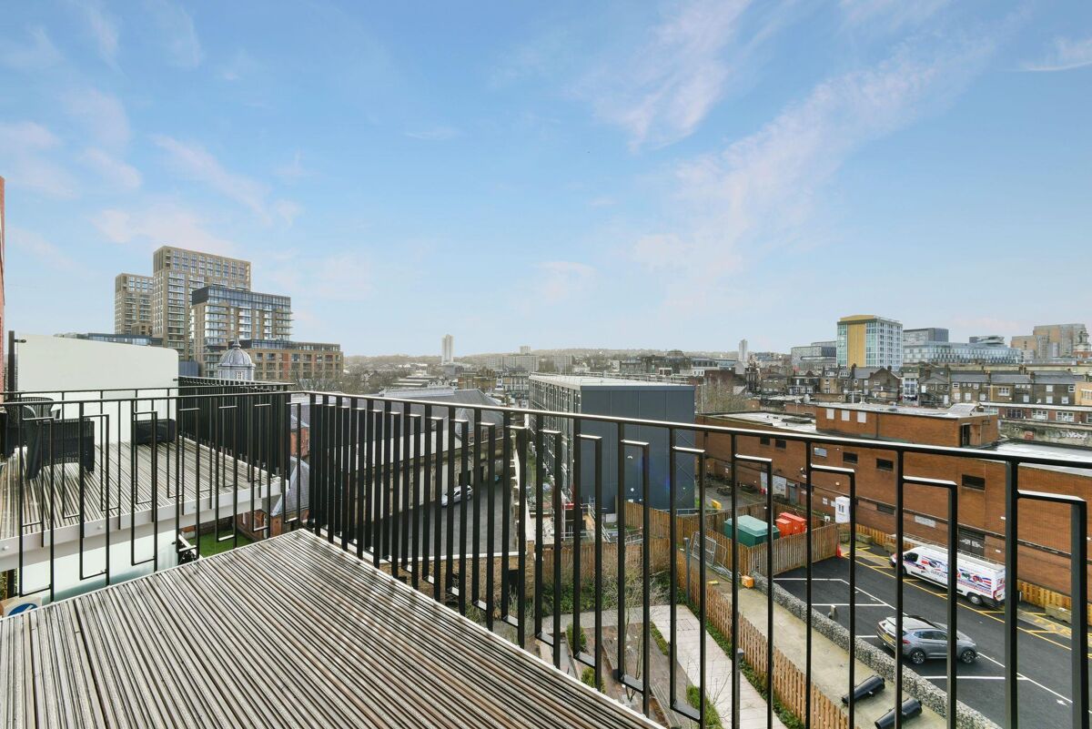 flat to rent in Minotaur House, Thunderer Walk, Royal Arsenal Riverside