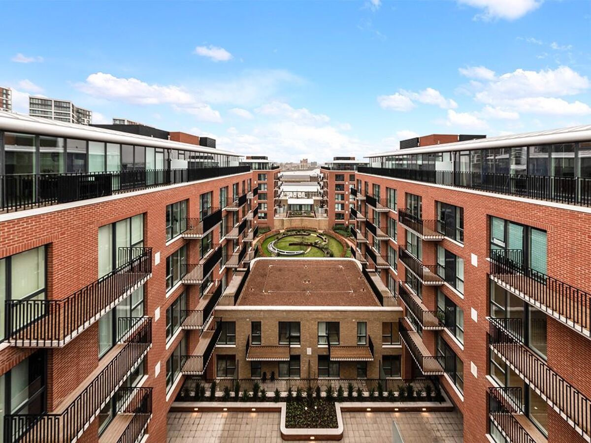 flat to rent in Minotaur House, Thunderer Walk, Royal Arsenal Riverside