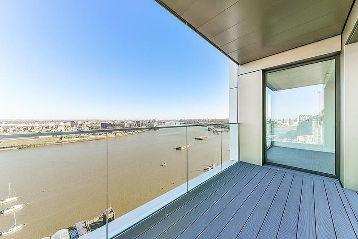 flat to rent in Lighterman Building, Pilot Walk, Greenwich, London