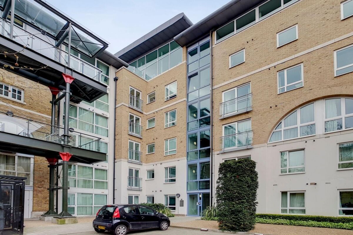 flat to rent in Building 45, Hopton Road, Royal Arsenal Riverside