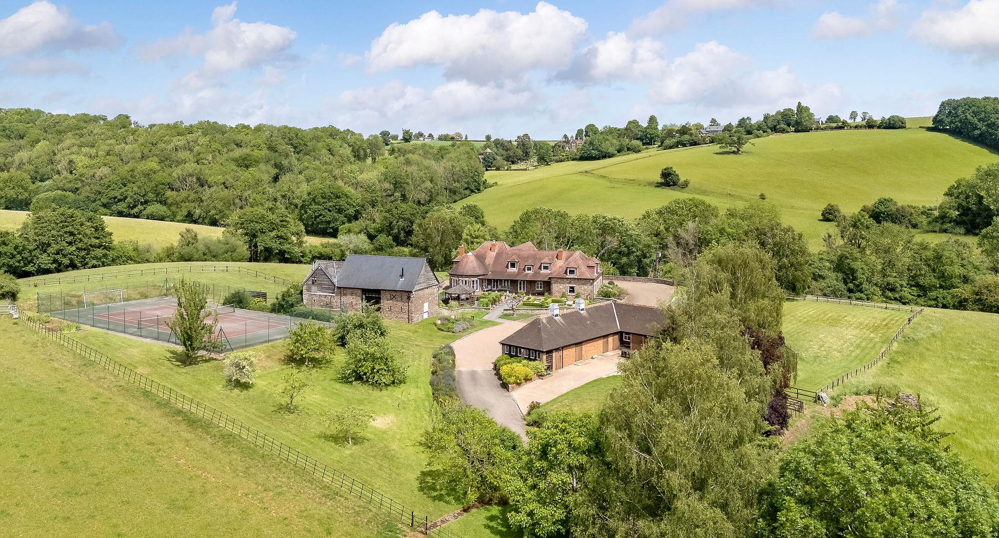 A Sanctuary of Refined Country Living 3