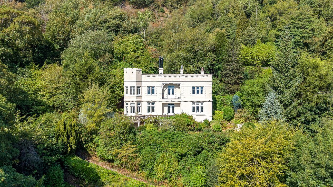 Image of Wyche Road, Malvern, Worcestershire WR14