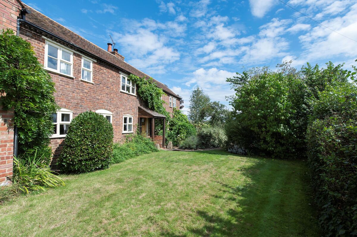 house for sale in Ryden Lane, Charlton, Pershore, Worcestershire, WR10