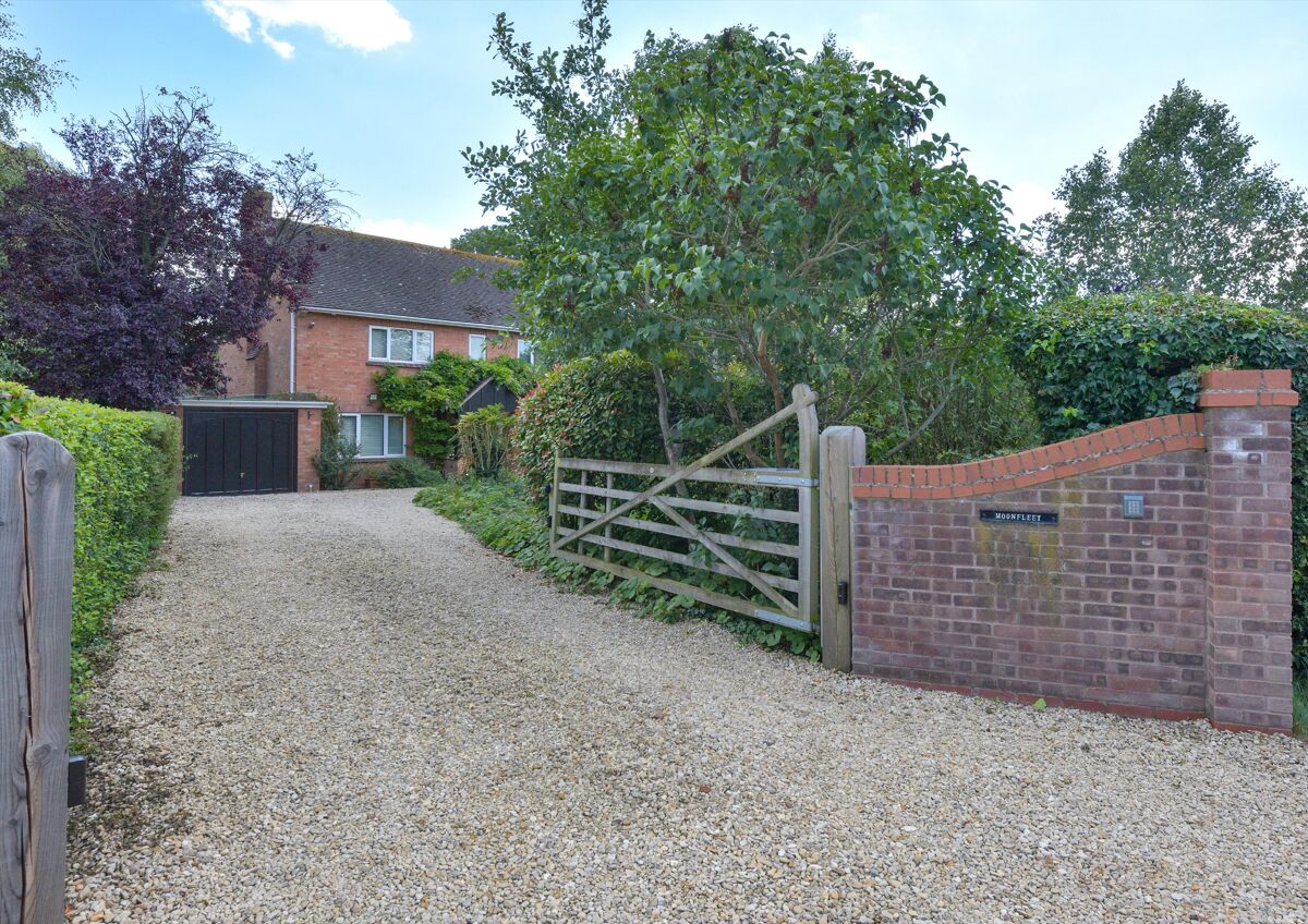 house for sale in Worcester Road, Hanley Swan, Worcester