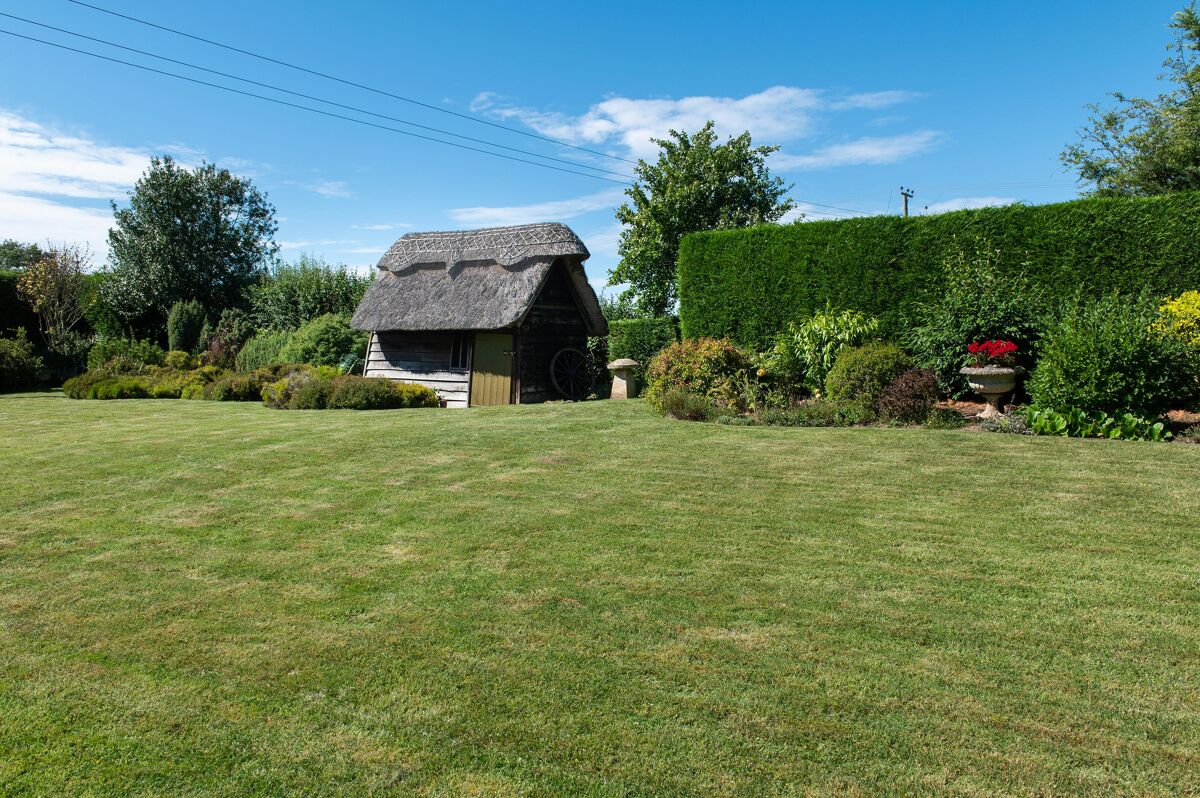 house for sale in Abbots Morton, Worcester, Worcestershire, WR7