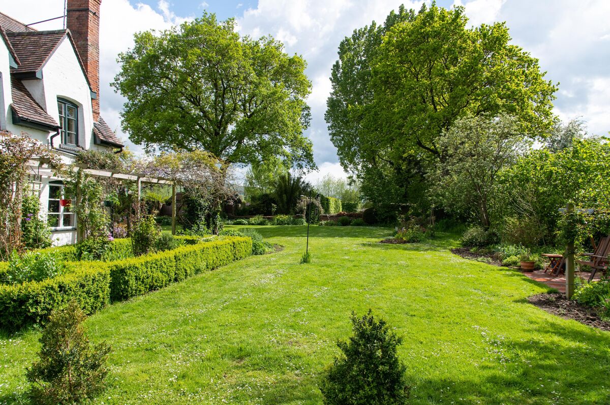 house for sale in Birlingham, Pershore, Worcestershire, WR10