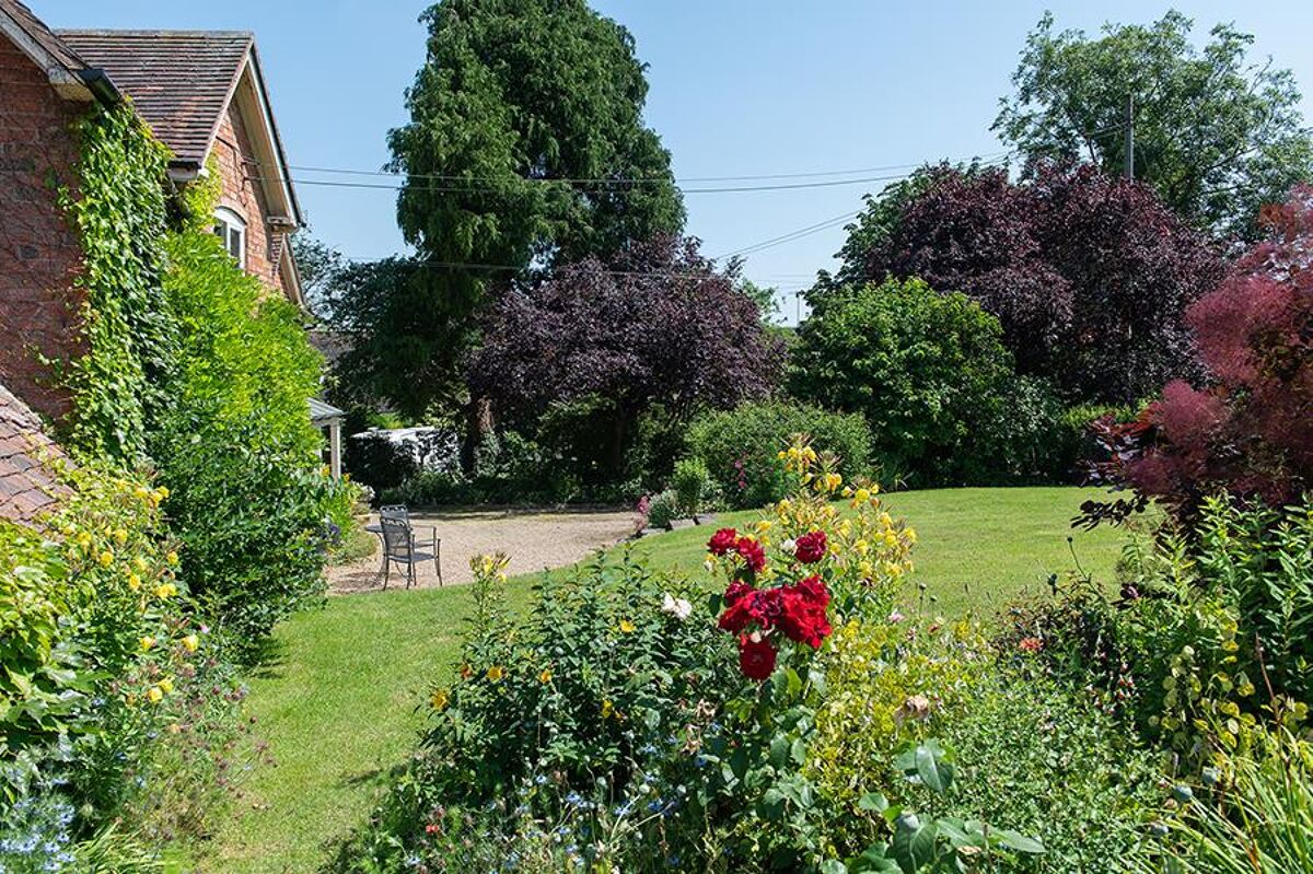 house for sale in Abbots Lench, Evesham, Worcestershire, WR11