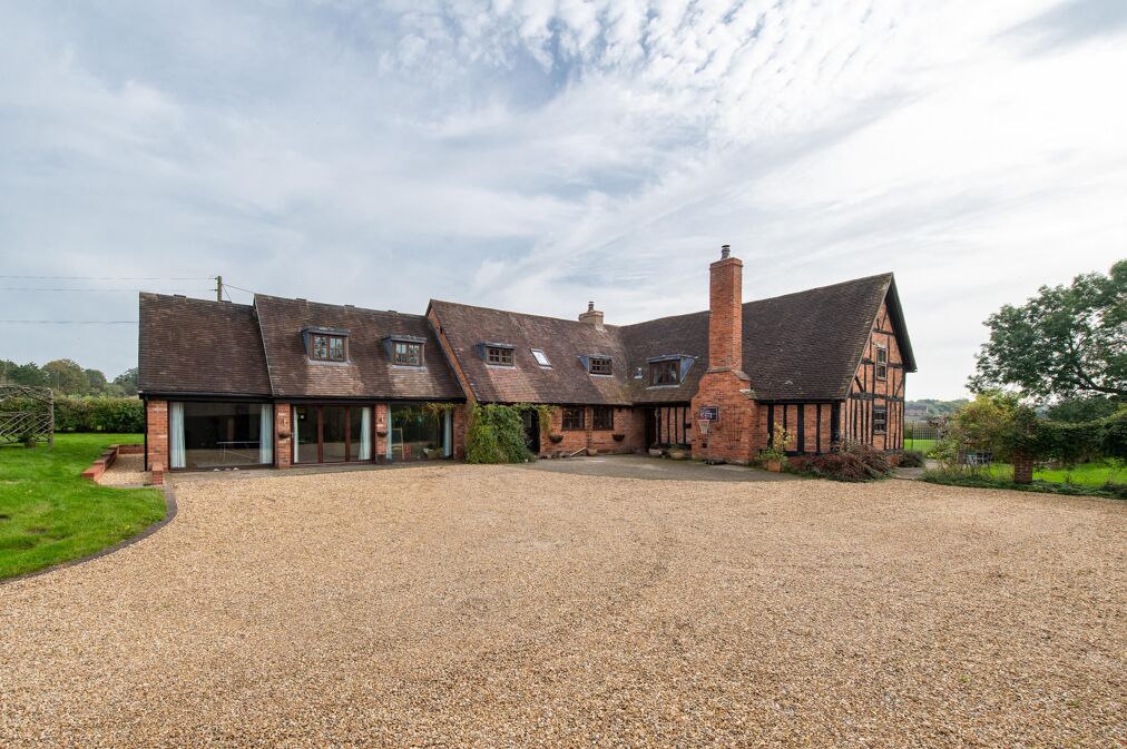 Image of Pumphouse Lane, Hanbury, Droitwich, Worcestershire, WR9