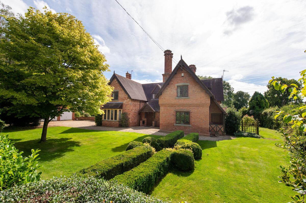 house for sale in School Road, Hanbury, Droitwich, Worcestershire, WR9