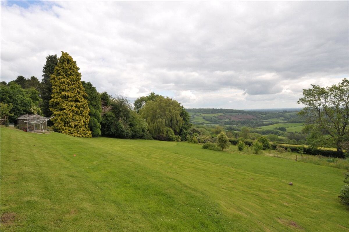 house for sale in Warwick Ridge, Old Road, CliftononTeme, Worcester