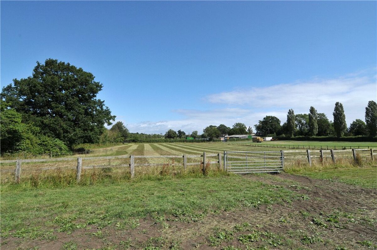 house for sale in The Orchards, Baughton Hill, Earls Croome