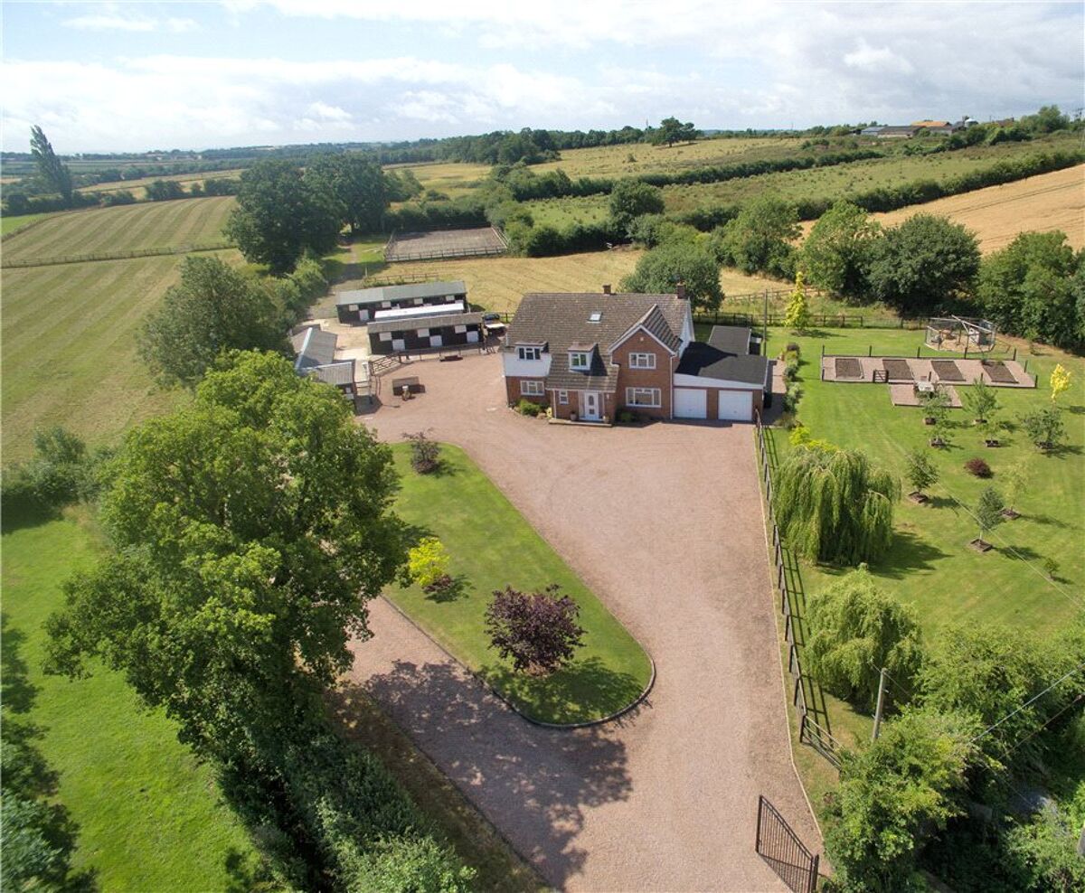 house for sale in The Orchards, Baughton Hill, Earls Croome