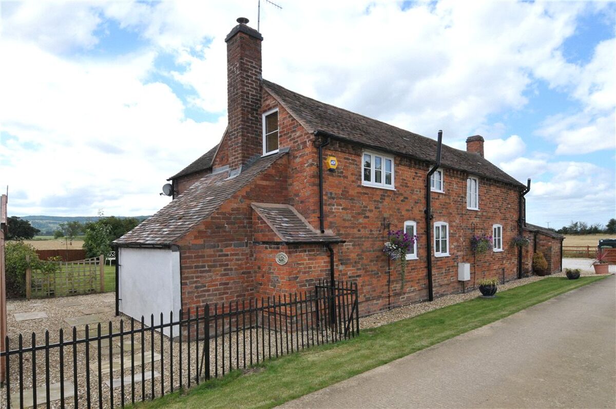 house for sale in Rosemary Cottage, Bricklehampton, Pershore