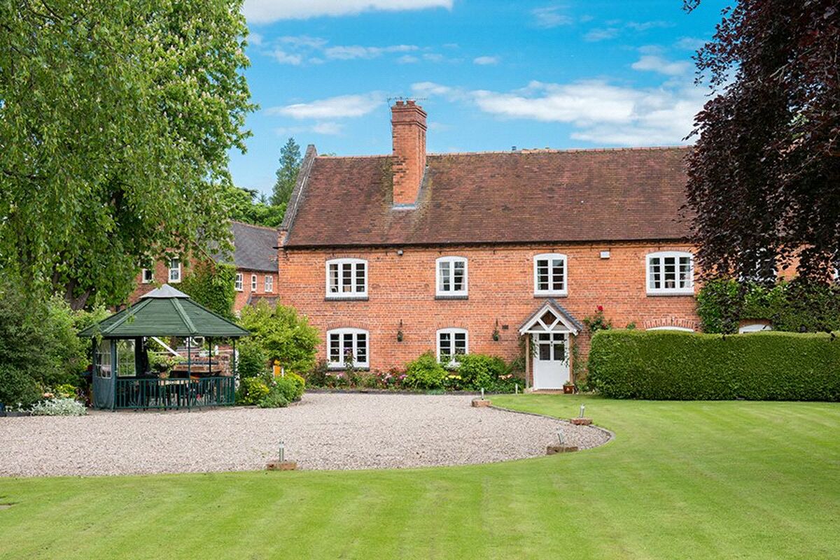 house for sale in Kenswick Manor, Lower Broadheath, Worcestershire, WR2