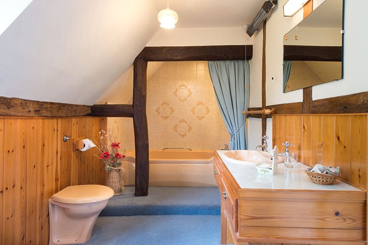 house for sale in Pirton, Worcester, Worcestershire, WR8 WRC160136