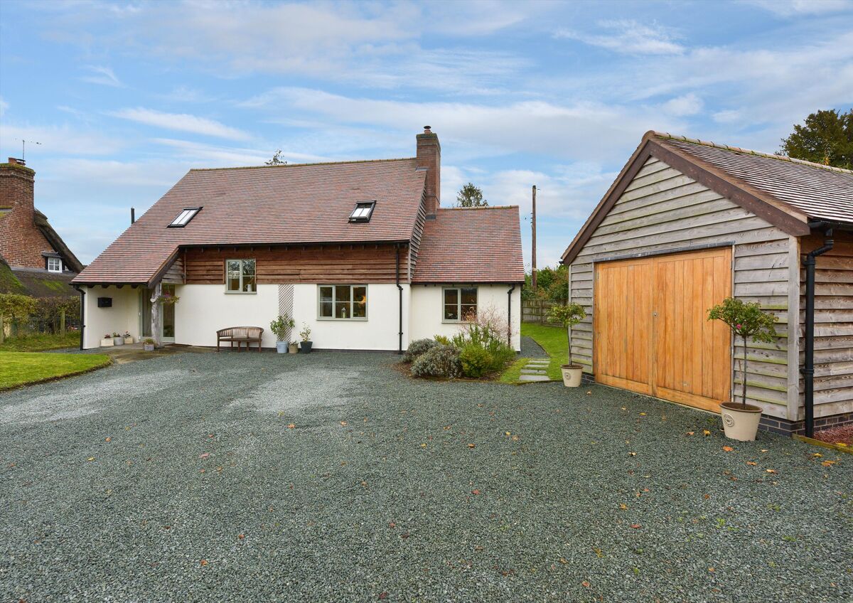 house for sale in Gilberts End Lane, Hanley Castle, Worcestershire, WR8