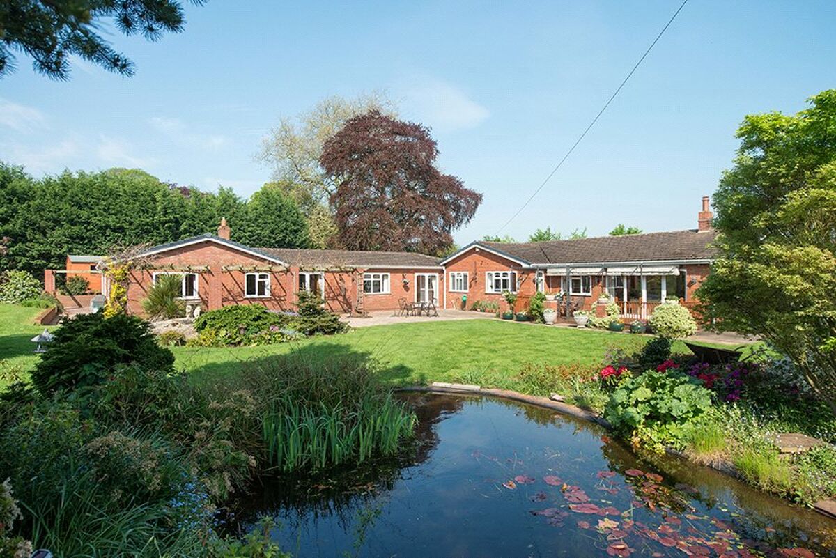 house for sale in Wolverley Road, Kidderminster, Worcestershire, DY11