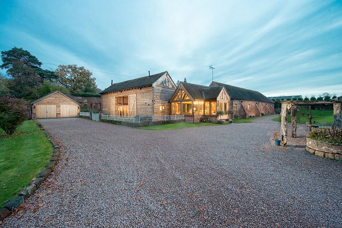 house for sale in Stourport Road, Hartlebury, Kidderminster