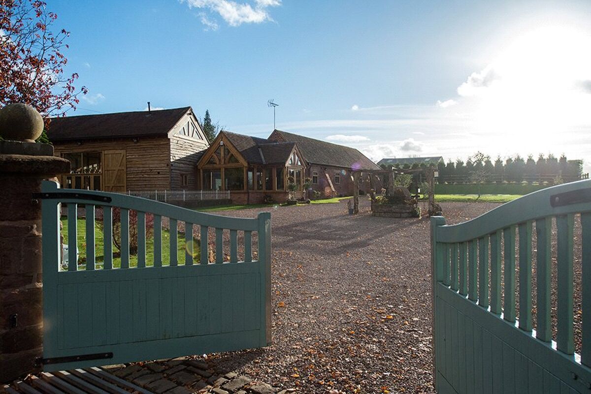 house for sale in Stourport Road, Hartlebury, Kidderminster