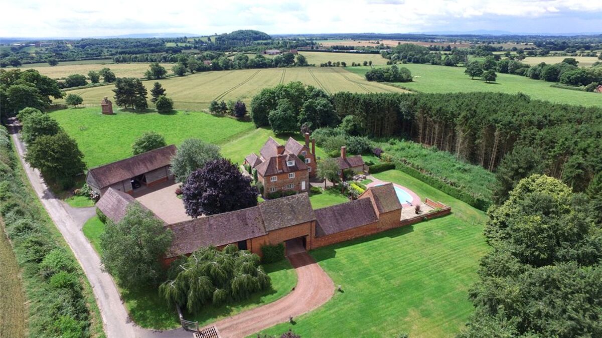 house for sale in Loggerheads Lane, Hanbury, North Worcestershire, WR9